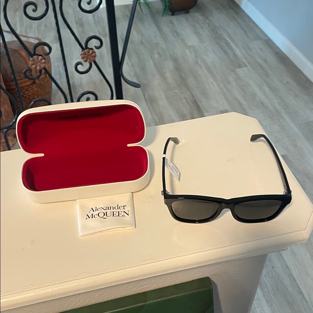 Alexander McQueen Black Sunglasses